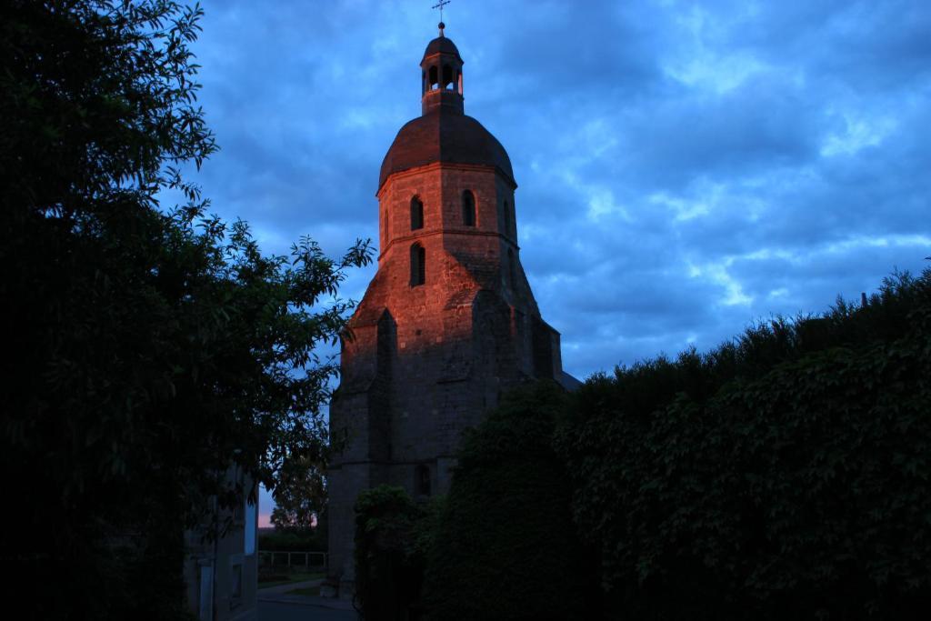 Hotel Du Berry Aigurande Eksteriør bilde